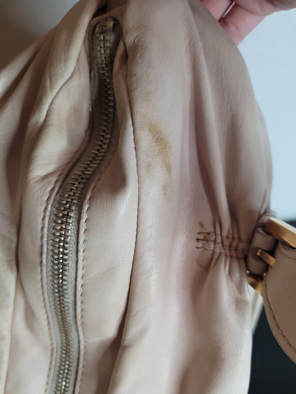 Bally   Lambskin Vintage  Shoulder  Bag - Picture 7 of 13